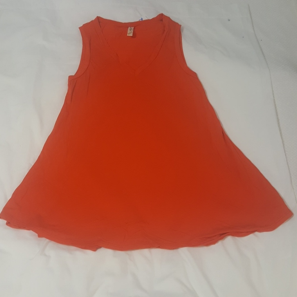 Sleeveless tank top